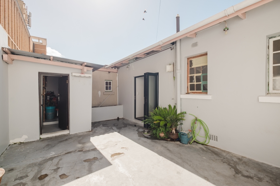 3 Bedroom Property for Sale in Sea Point Western Cape